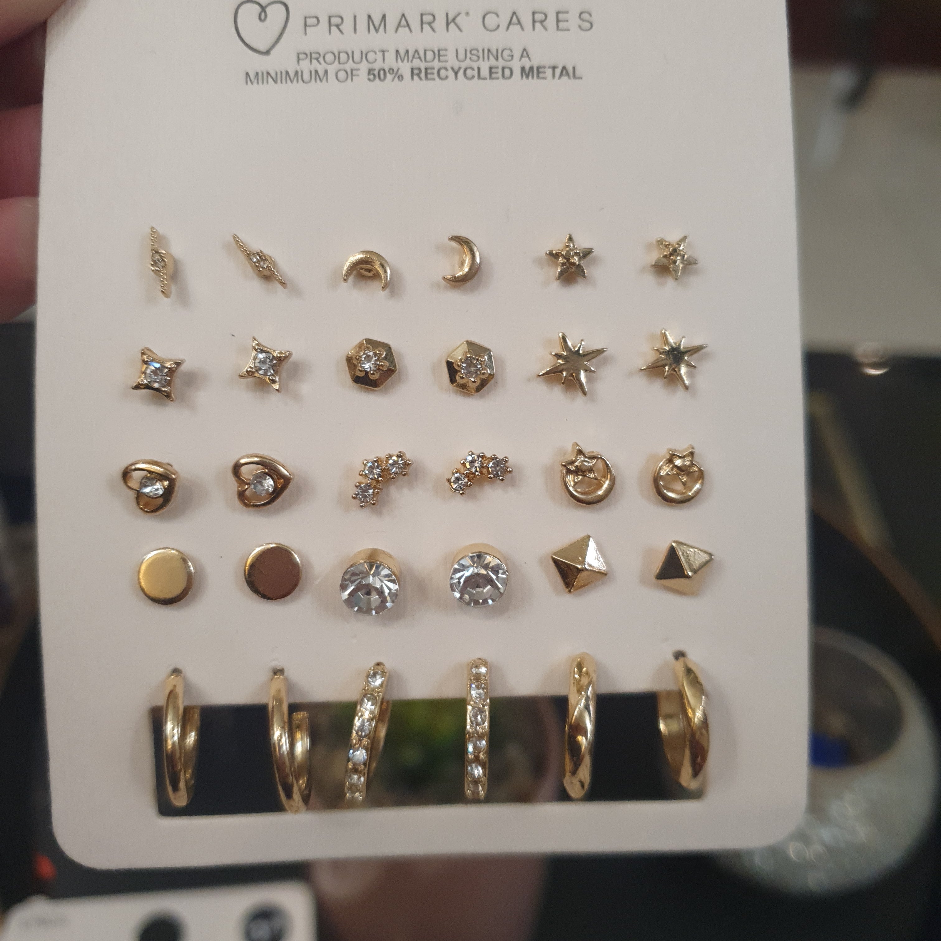 Primark shop pearl earrings