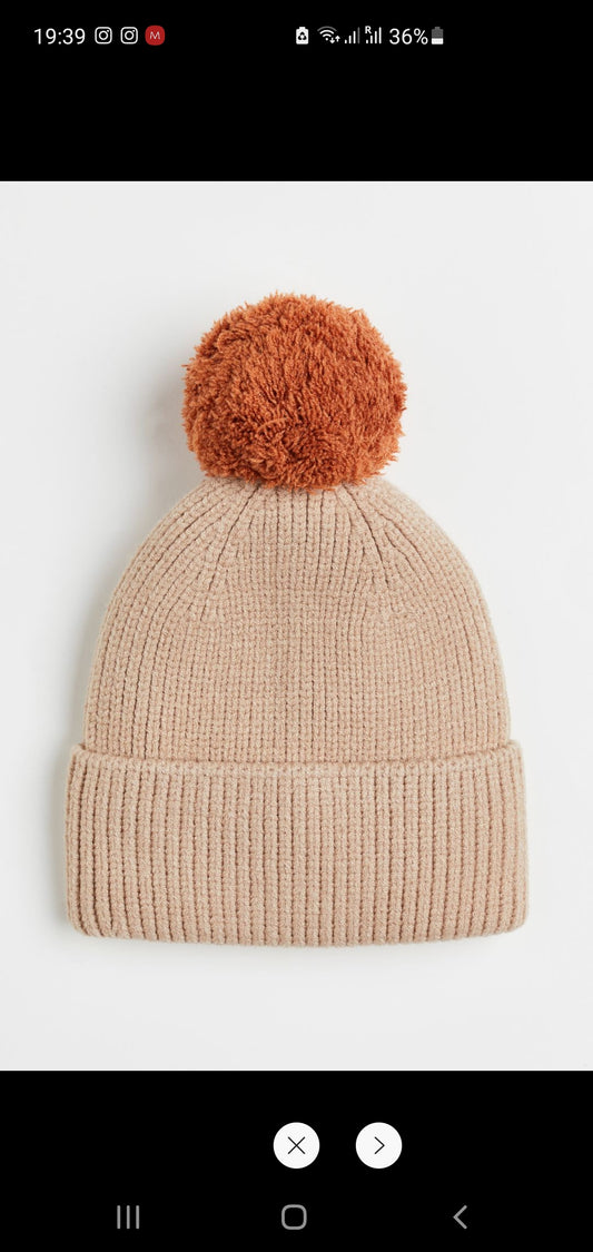 H&M uk kids winter hat 8 to 11 years