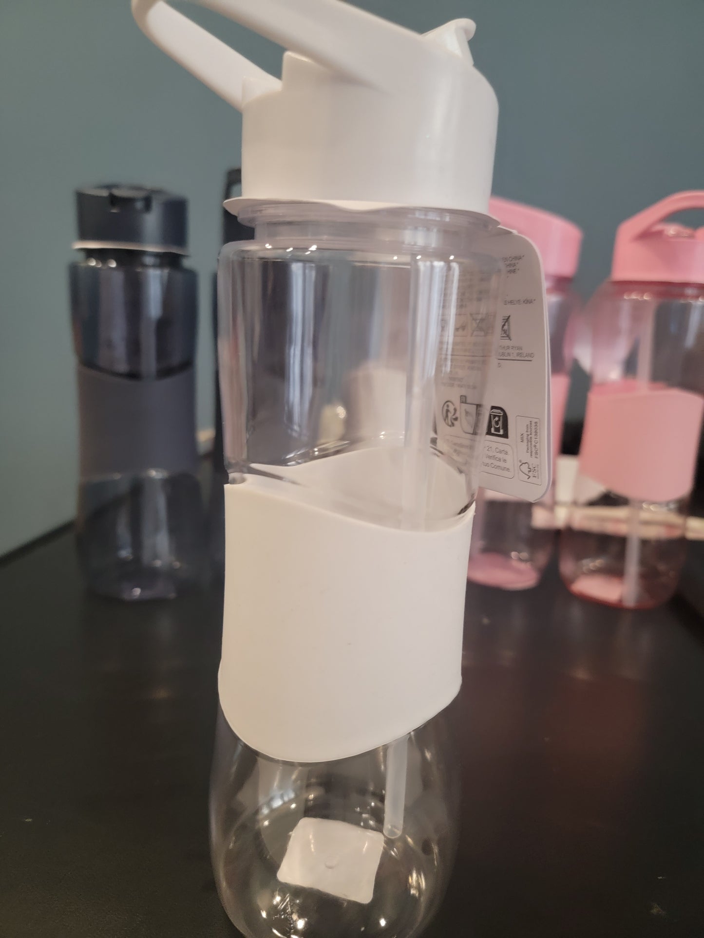 Primark Uk 700 ml water bottle with straw